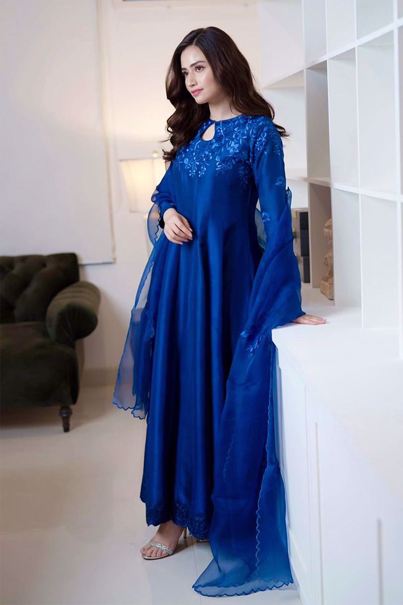 Ansab Jahangir – Women’s Clothing Designer. Blue Shadow